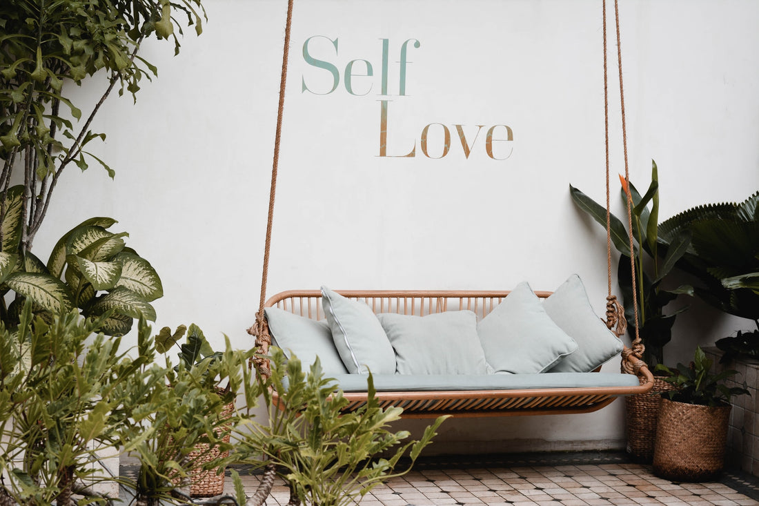 Essential Oils to Boost Confidence. National Compliment Your Mirror Day!